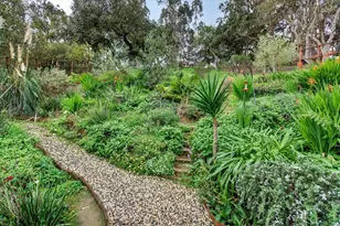 6870 Lakeview Dr, Salinas, CA 93907 - Photo 31