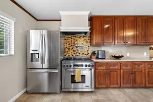 6870 Lakeview Dr, Salinas, CA 93907 - Photo 13