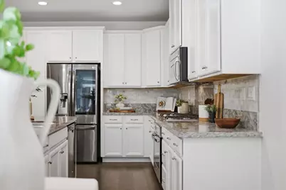 381 Charles Morris Ter, Sunnyvale, CA 94085 - Photo 15