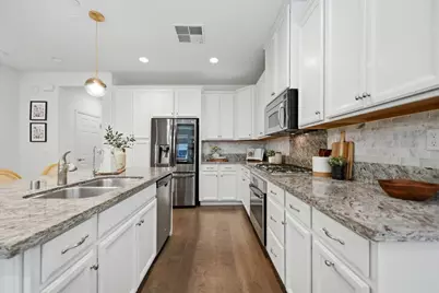 381 Charles Morris Ter, Sunnyvale, CA 94085 - Photo 17