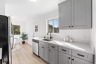 1064 Fifteenth Ave, Redwood City, CA 94063 - Photo 41