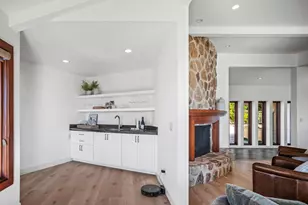 24911 Outlook Terrace, Carmel, CA 93923 - Photo 15