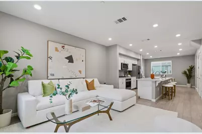 157 Llano De Los Robles Ave 4, San Jose, CA 95136 - Photo 1