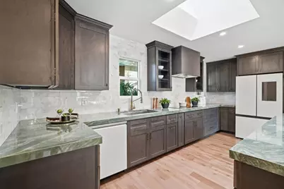 728 Brentwood Pl, Los Altos, CA 94024 - Photo 17