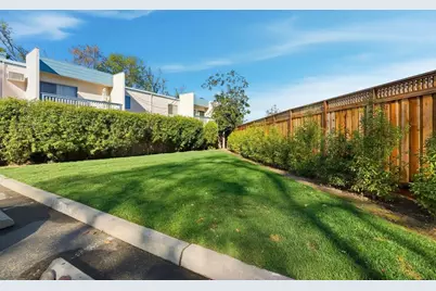 565 W Latimer Ave, Campbell, CA 95008 - Photo 31