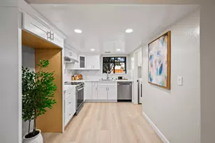 1203 Hollenbeck Ave, Sunnyvale, CA 94087 - Photo 9