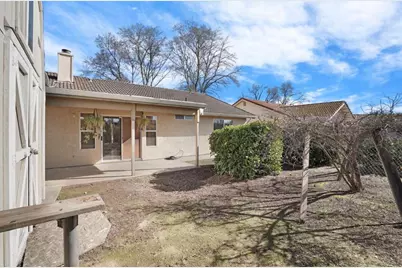 209 Goldrun Dr, Modesto, CA 95354 - Photo 11