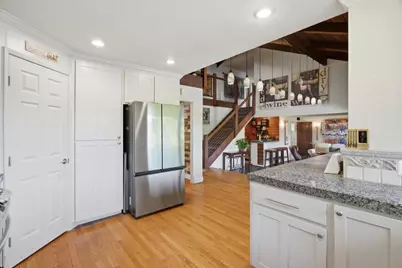 17200 Holiday Dr, Morgan Hill, CA 95037 - Photo 13