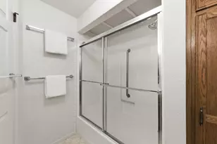 11915 Shadybrook Ct, Saratoga, CA 95070 - Photo 27