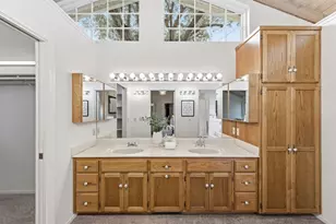 11915 Shadybrook Ct, Saratoga, CA 95070 - Photo 45