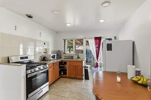 2207 Pacina Dr, San Jose, CA 95116 - Photo 15