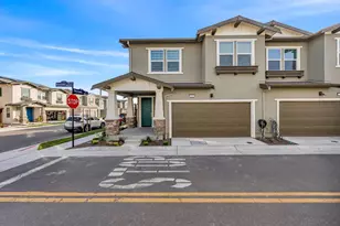 122 W Riverside Pl, Tracy, CA 95391 - Photo 1