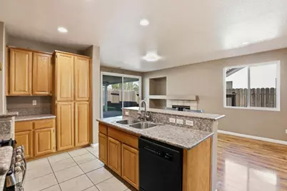 8506 Tambor Way, Elk Grove, CA 95758 - Photo 13