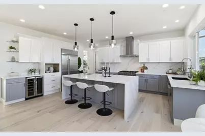 1685 Zinnia Ln, San Jose, CA 95124 - Photo 11