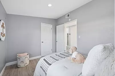 984 Fairwood, Sunnyvale, CA 94089 - Photo 13