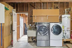 2025 Yorkshire Way, Mountain View, CA 94040 - Photo 25