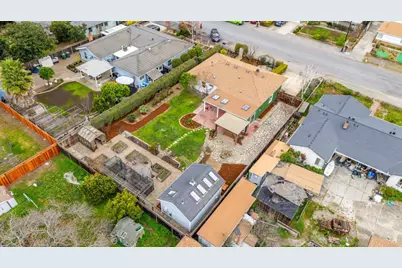 2025 Yorkshire Way, Mountain View, CA 94040 - Photo 7