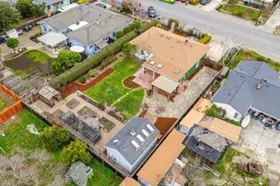 2025 Yorkshire Way, Mountain View, CA 94040 - Photo 7