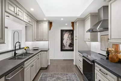 145 Devonshire Blvd, San Carlos, CA 94070 - Photo 3