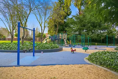 847 San Luppe Dr, Mountain View, CA 94043 - Photo 33