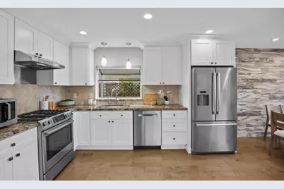 419 Alameda De Las Pulgas, Redwood City, CA 94062 - Photo 3