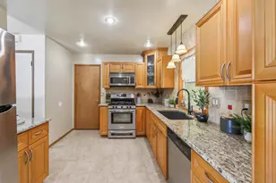 2280 Zoria Cir, San Jose, CA 95131 - Photo 13