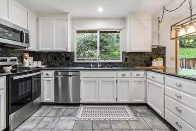 17140 Garlen Ln, Salinas, CA 93907 - Photo 9