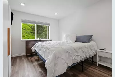 105 Oakridge Dr, Daly City, CA 94014 - Photo 19