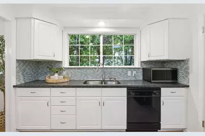 2024 Eaton Ave, San Carlos, CA 94070 - Photo 15