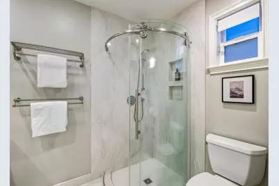 380 San Carlos Ave, Redwood City, CA 94061 - Photo 21