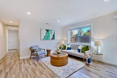 5596 Vassar Dr, San Jose, CA 95118 - Photo 7