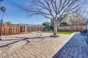 5596 Vassar Dr, San Jose, CA 95118 - Photo 43