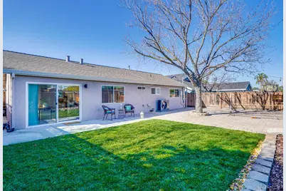 5596 Vassar Dr, San Jose, CA 95118 - Photo 41
