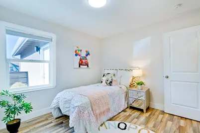 5596 Vassar Dr, San Jose, CA 95118 - Photo 37