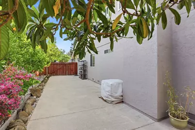 18737 W Cavendish Dr, Castro Valley, CA 94552 - Photo 47