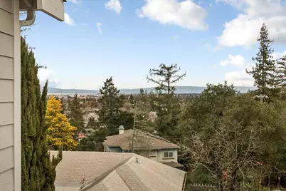 726 Hillcrest Dr, Redwood City, CA 94062 - Photo 3