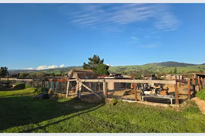 14200 Sycamore Ave, San Martin, CA 95046 - Photo 21