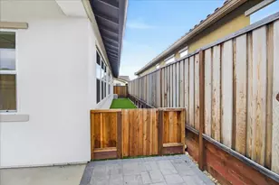 2102 White Oak Dr, Hollister, CA 95023 - Photo 17