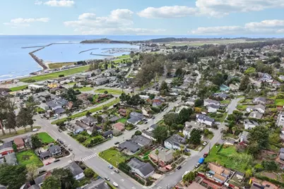 696 Francisco St, El Granada, CA 94018 - Photo 31