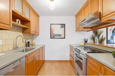 125 Connemara Way 32, Sunnyvale, CA 94087 - Photo 9