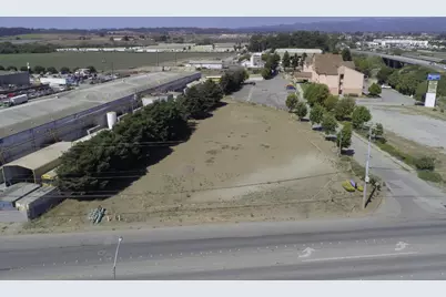 1630 W Beach St, Watsonville, CA 95076 - Photo 11
