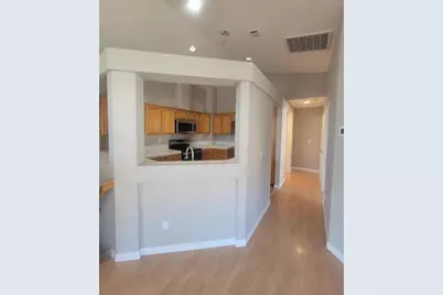 10711 Wallace Ln, Dublin, CA 94568 - Photo 5