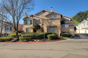 10711 Wallace Ln, Dublin, CA 94568 - Photo 3