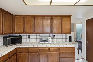 25 Rinconada Cir, Belmont, CA 94002 - Photo 25