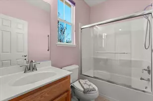 704 Tennyson Dr, Gilroy, CA 95020 - Photo 19