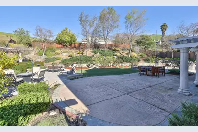 7085 Wilderness Cir, San Jose, CA 95135 - Photo 27