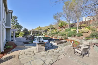 7085 Wilderness Cir, San Jose, CA 95135 - Photo 29