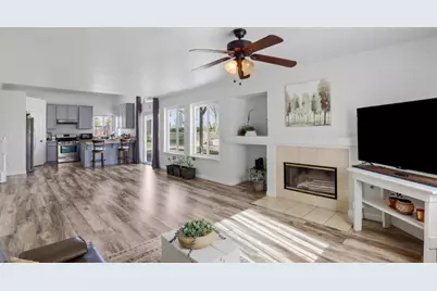 2191 Spruce Dr, Hollister, CA 95023 - Photo 9