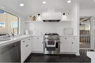 115 1st St, Pacific Grove, CA 93950 - Photo 13