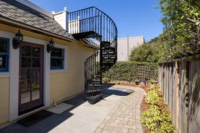 131 7th St, Pacific Grove, CA 93950 - Photo 47